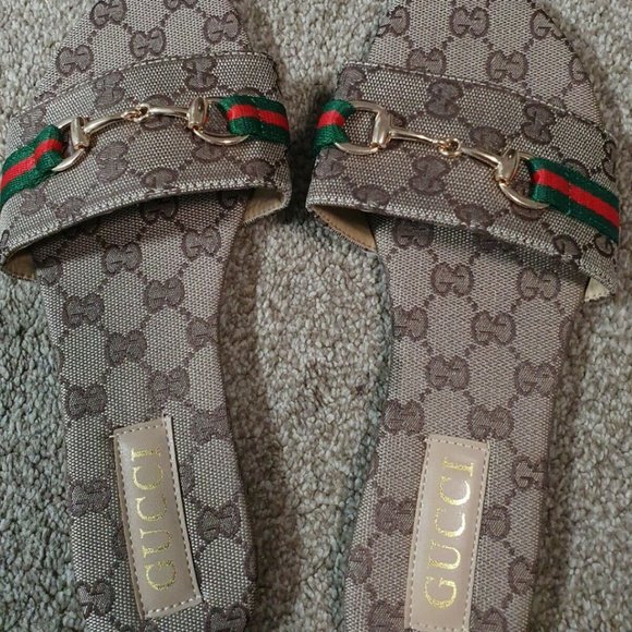 Gucci Sandals - Picture 2 of 2